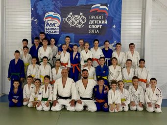 Максим Рудный прибыл в Крым для развития сотрудничества в рамках проекта "Борцовское Братство" Максим Рудный прибыл в Крым для развития сотрудничества в рамках проекта "Борцовское Братство"