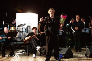 Выступление Валерия Стронского и оркестра в Новороссийске прошло в условиях отключения света Выступление Валерия Стронского и оркестра в Новороссийске прошло в условиях отключения света